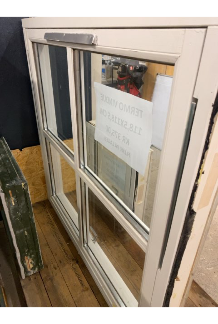 Trævindue med termoglas
